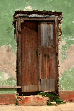 CUBAN DOOR